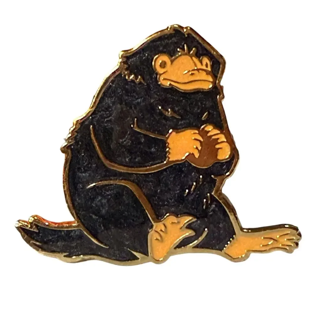 Fantastic Beasts Niffler Pin Gold Tone Enamel Large Size Collectible - Picture 2 of 5
